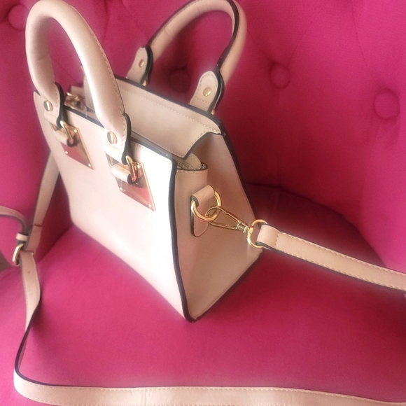 Adorable purse - Picture 3 of 5